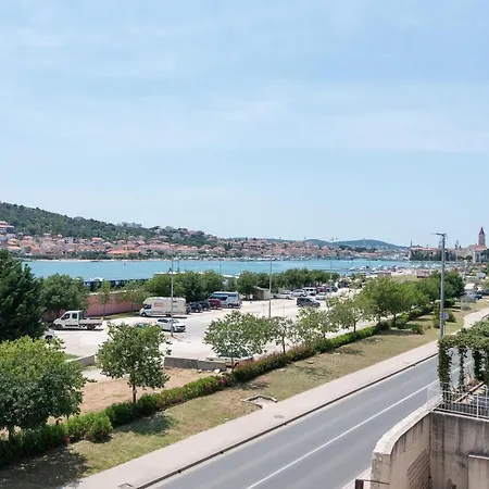 A 3 - Seafront With Balcony 1 Min To Apartment *