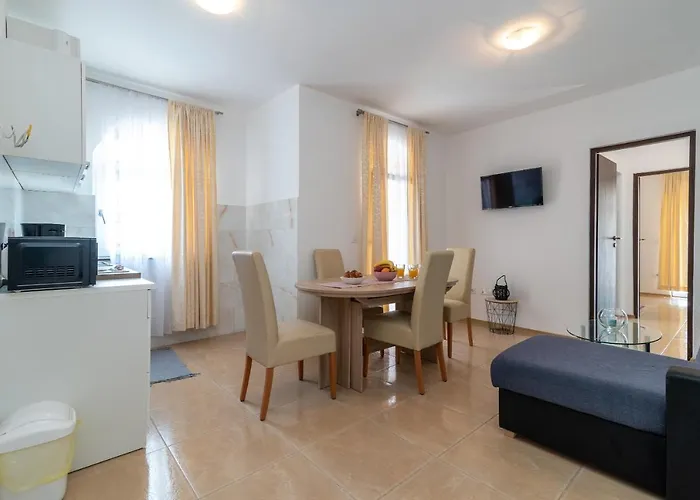 Apartament A3 - Seafront With Balcony 1 Min To *