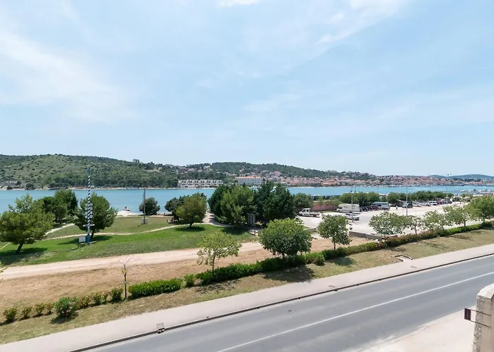 Apartament A3 - Seafront With Balcony 1 Min To