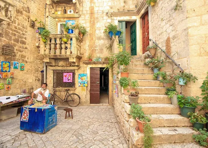 A3 - Seafront With Balcony 1 Min To Apartament Trogir