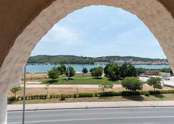 A3 - Seafront With Balcony 1 Min To * Трогир