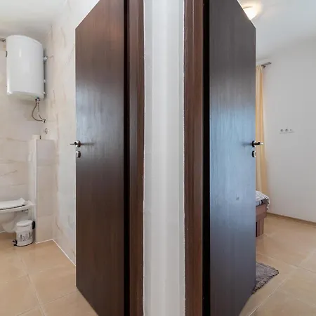 Appartement A3 - Seafront With Balcony 1 Min To Trogir