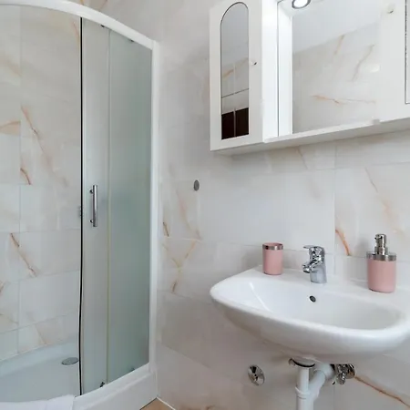 A3 - Seafront With Balcony 1 Min To * Trogir