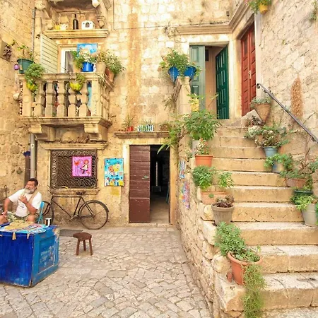 A3 - Seafront With Balcony 1 Min To Appartement Trogir