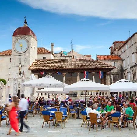 A3 - Seafront With Balcony 1 Min To *