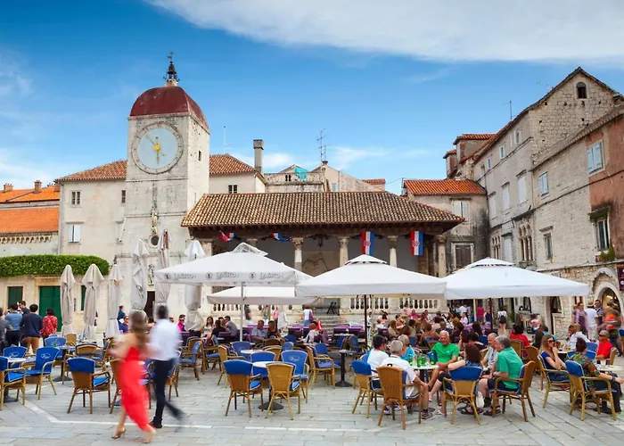 A3 - Seafront With Balcony 1 Min To *
